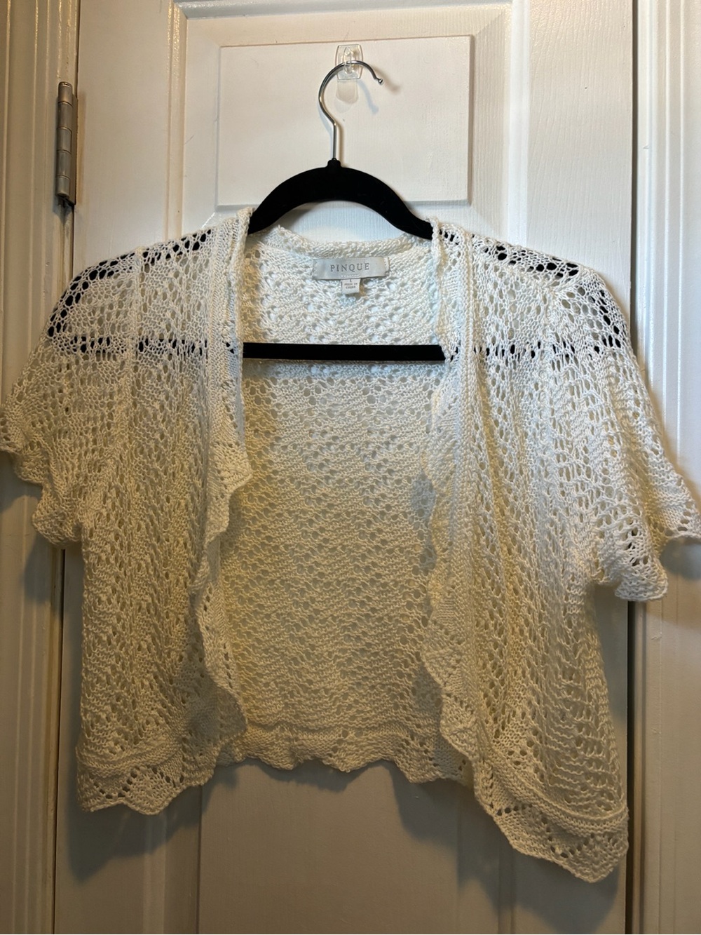 Pinque Large White Crochet Open Knit Short Sleeve Cardigan Shrug